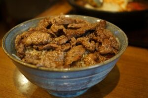 焼き肉　丼　画像